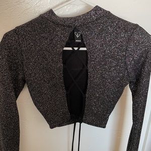 Long sleeve crop top